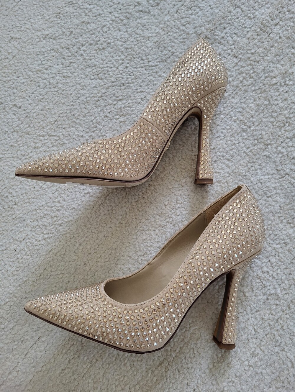 Women's Nude Crystal-Embellished Pointed Toe Pumps